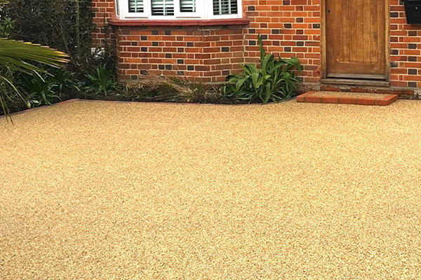 Tar & Chip driveway contractors Surrey